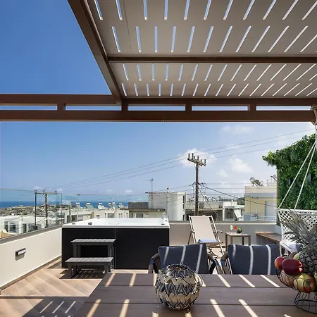 Amaltheia Luxury