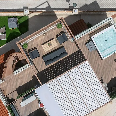Amaltheia Luxury