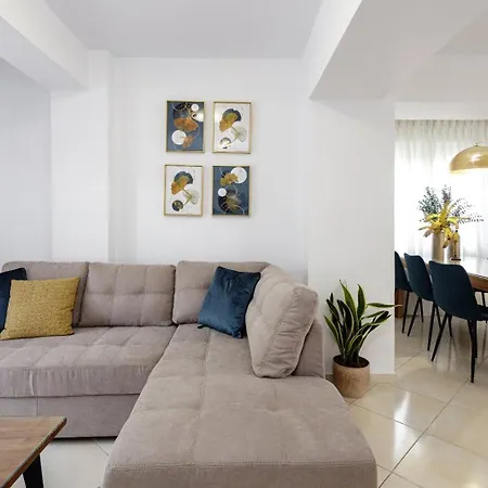 Amaltheia Luxury *